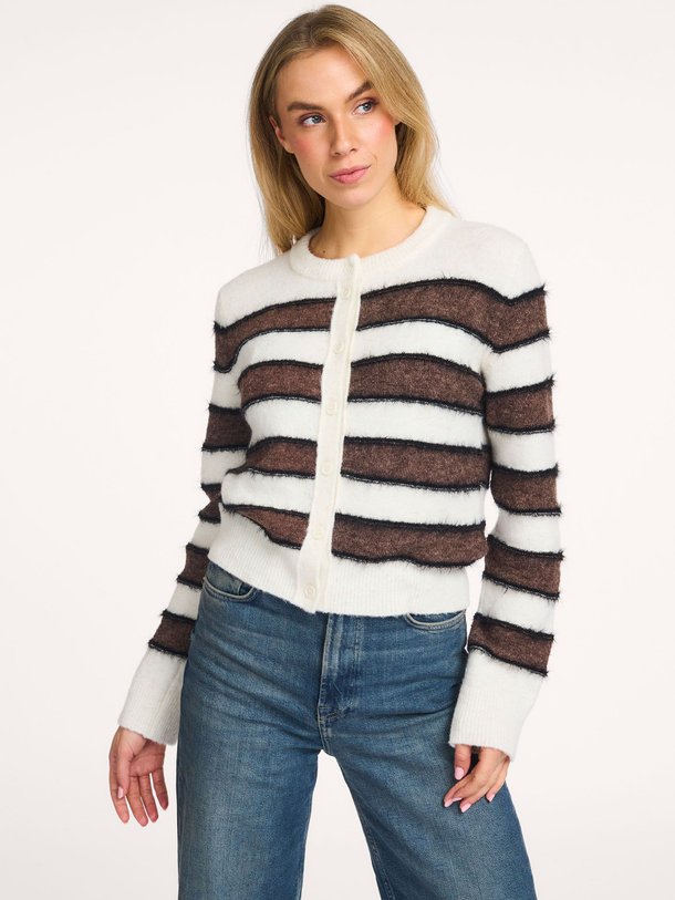 Ontdek de Sacian alpacamix gestreept vest van Samsoe Samsoe in de kleur off-white bij Orangebag. Op werkdagen voor 21:45 besteld, morgen in huis.