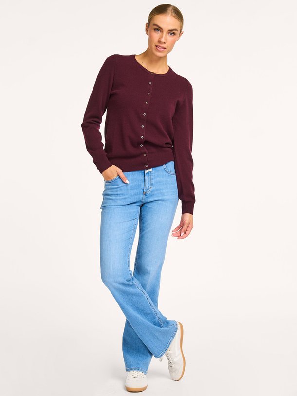 Ontdek de Jovanna low waist flared fit stretch jeans van Closed in de kleur lichtblauw bij Orangebag. Op werkdagen voor 21:45 besteld, morgen in huis.