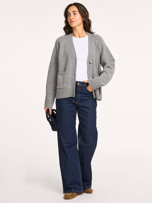 Ontdek de Petuna wollen gemêleerd vest van Modstrom in de kleur grijs bij Orangebag. Op werkdagen voor 21:45 besteld, morgen in huis.