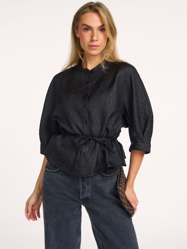 Ontdek de Christi viscosemix top van By-Bar in de kleur zwart bij Orangebag. Op werkdagen voor 21:45 besteld, morgen in huis.