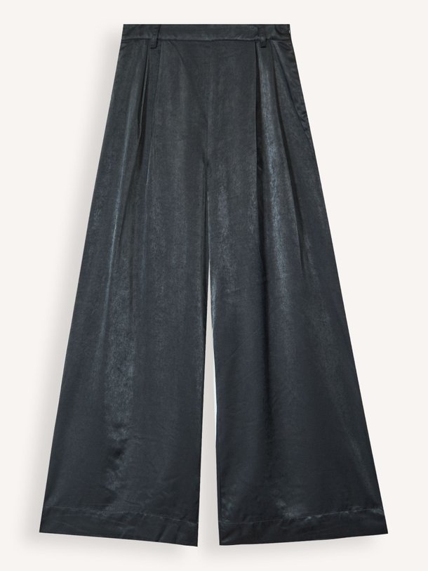 Ontdek de Estelle viscosemix broek van My Essential Wardrobe in de kleur antraciet bij Orangebag. Op werkdagen voor 21:45 besteld, morgen in huis.