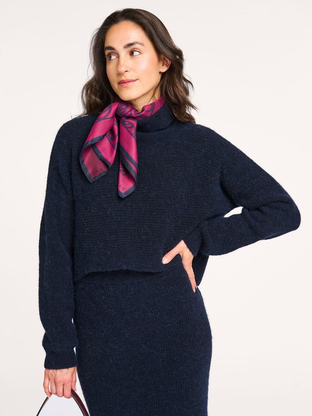 Ontdek de Yuria merino wolmix coltrui van Dante 6 in de kleur donkerblauw bij Orangebag. Op werkdagen voor 21:45 besteld, morgen in huis.