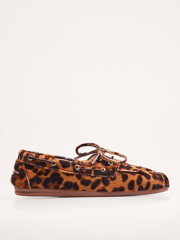 Ontdek de Lederen loafers met ponyhair van Posa in de kleur bruin bij Orangebag. Op werkdagen voor 21:45 besteld, morgen in huis.