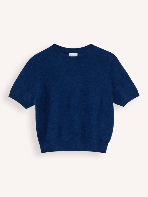Ontdek de Datad angoramix trui van Bellerose in de kleur donkerblauw bij Orangebag. Op werkdagen voor 21:45 besteld, morgen in huis.