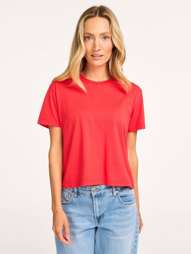 Ontdek de Organic cotton cropped T-shirt van Colorful Standard in de kleur rood bij Orangebag. Op werkdagen voor 21:45 besteld, morgen in huis.