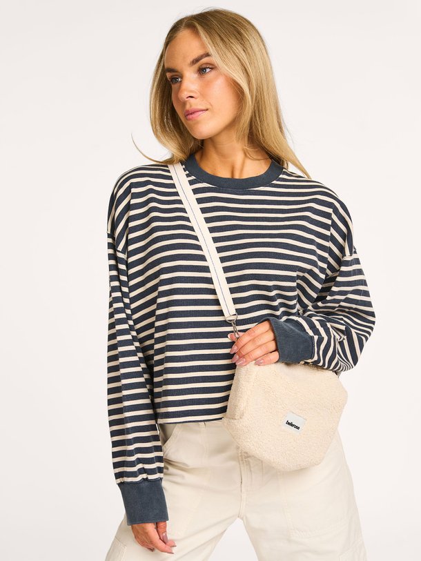 Ontdek de Franto katoenen gestreepte longsleeve van Bellerose in de kleur donkerblauw bij Orangebag. Op werkdagen voor 21:45 besteld, morgen in huis.