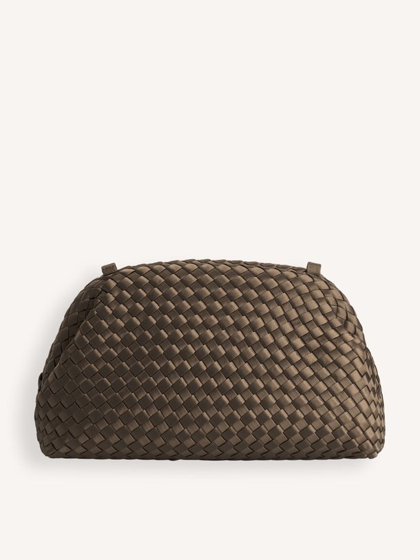 Ontdek de Gevlochten pouch van Marrea in de kleur bruin bij Orangebag. Op werkdagen voor 21:45 besteld, morgen in huis.