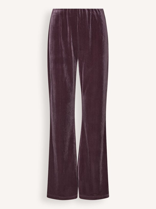 Ontdek de Casey jersey velourse broek van Lollys Laundry in de kleur paars bij Orangebag. Op werkdagen voor 21:45 besteld, morgen in huis.