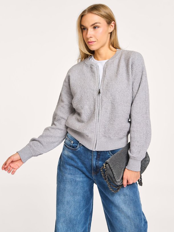 Ontdek de Katoenmix vest van Yaya in de kleur grijs bij Orangebag. Op werkdagen voor 21:45 besteld, morgen in huis.