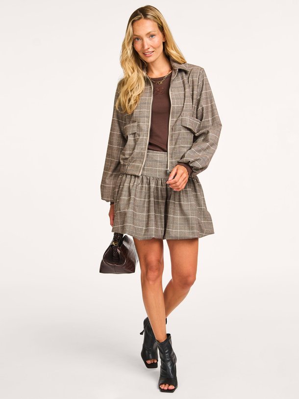 Ontdek de Claudine viscosemix geruite balloon rok van Co'Couture in de kleur bruingrijs bij Orangebag. Op werkdagen voor 21:45 besteld, morgen in huis.