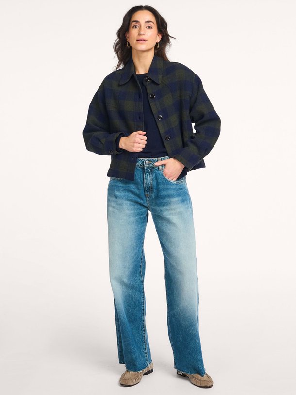 Ontdek de Balma wolmix geruit jasje van Sacrécoeur in de kleur groen bij Orangebag. Op werkdagen voor 21:45 besteld, morgen in huis.