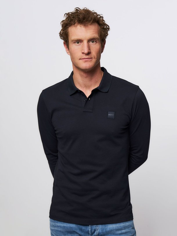 Ontdek de Passerby katoenmix piqué polo van Boss in de kleur donkerblauw bij Orangebag. Op werkdagen voor 21:45 besteld, morgen in huis.