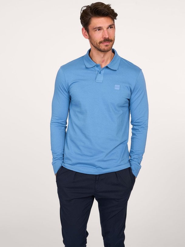 Ontdek de Passerby katoenmix polo van Boss in de kleur blauw bij Orangebag. Op werkdagen voor 21:45 besteld, morgen in huis.