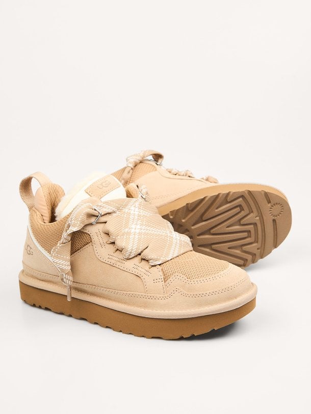 Ontdek de Lowmel suède sneaker van Ugg in de kleur zand bij Orangebag. Op werkdagen voor 21:45 besteld, morgen in huis.