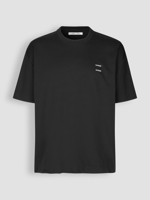 Ontdek de Joel organic cotton T-shirt van Samsoe Samsoe in de kleur zwart bij Orangebag. Op werkdagen voor 21:45 besteld, morgen in huis.