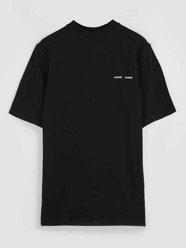 Ontdek de Norsbro katoenen T-shirt van Samsoe Samsoe in de kleur zwart bij Orangebag. Op werkdagen voor 21:45 besteld, morgen in huis.