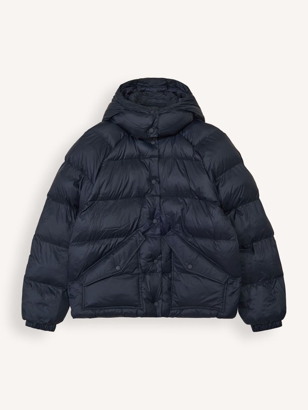 Ontdek de Sahanay geweven gewatteerde jas van Samsoe Samsoe in de kleur donkerblauw bij Orangebag. Op werkdagen voor 21:45 besteld, morgen in huis.