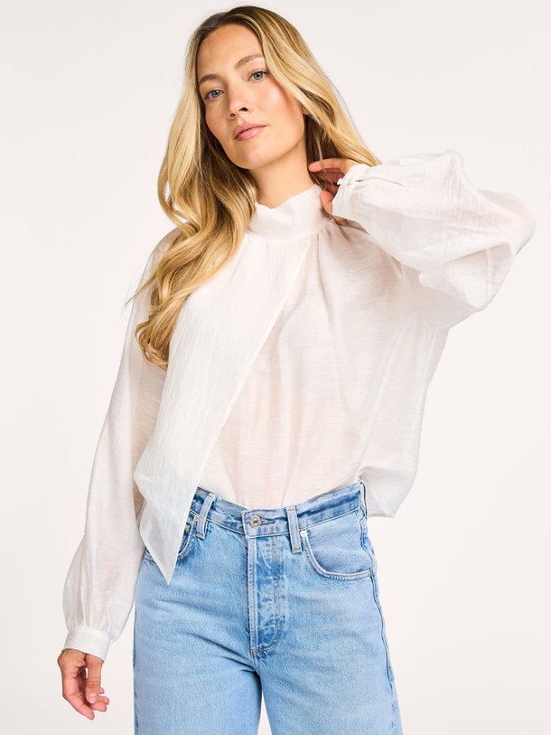 Ontdek de Nahae viscosemix blouse van Iro in de kleur off-white bij Orangebag. Op werkdagen voor 21:45 besteld, morgen in huis.