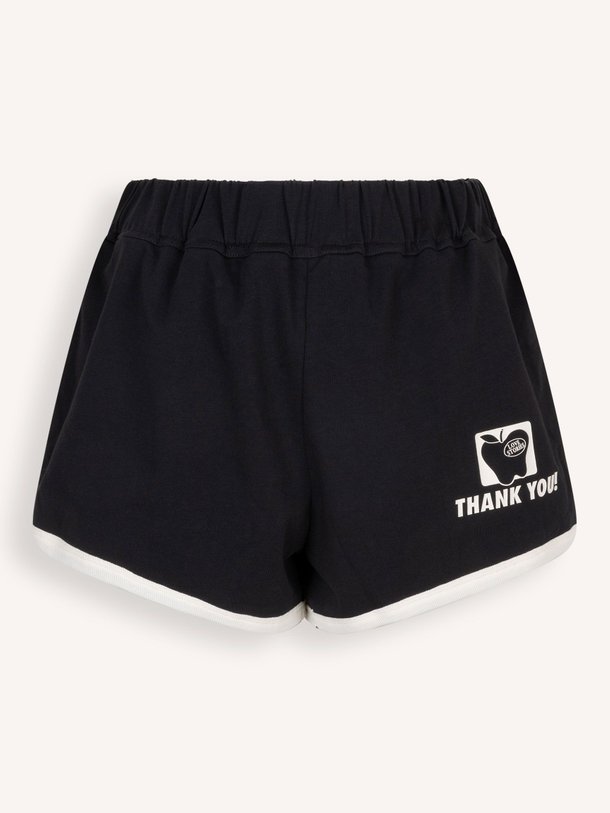 Ontdek de Perry katoenen short van Love Stories in de kleur zwart bij Orangebag. Op werkdagen voor 21:45 besteld, morgen in huis.