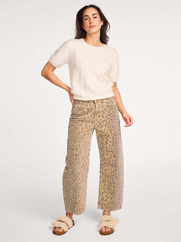 Ontdek de Miro mid waist barrel fit non-stretch jeans van Citizens of Humanity in de kleur bruin bij Orangebag. Op werkdagen voor 21:45 besteld, morgen in huis.