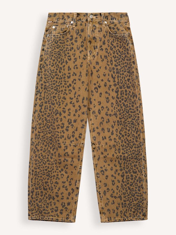 Ontdek de Miro mid waist barrel fit non-stretch jeans van Citizens of Humanity in de kleur bruin bij Orangebag. Op werkdagen voor 21:45 besteld, morgen in huis.