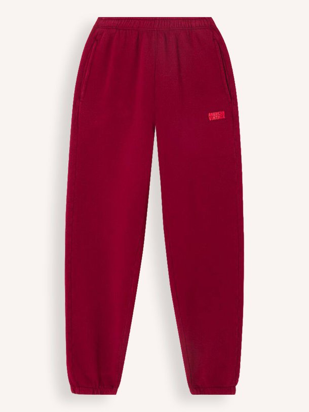Ontdek de Izubird katoenmix joggingbroek van American Vintage in de kleur bordeauxrood bij Orangebag. Op werkdagen voor 21:45 besteld, morgen in huis.