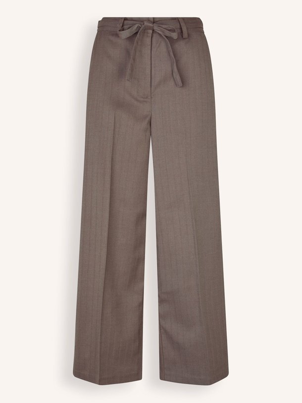 Ontdek de Pedro viscosemix broek van Modstrom in de kleur bruin bij Orangebag. Op werkdagen voor 21:45 besteld, morgen in huis.