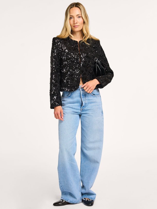 Ontdek de Olinne geweven jasje met pailletten van Iro in de kleur zwart bij Orangebag. Op werkdagen voor 21:45 besteld, morgen in huis.