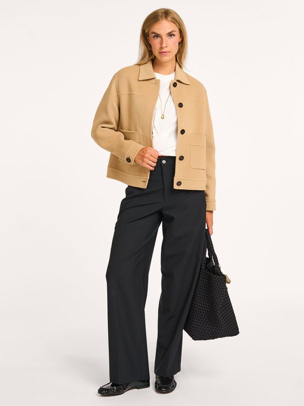 Ontdek de Wrenna wolmix pantalon van Closed in de kleur zwart bij Orangebag. Op werkdagen voor 21:45 besteld, morgen in huis.