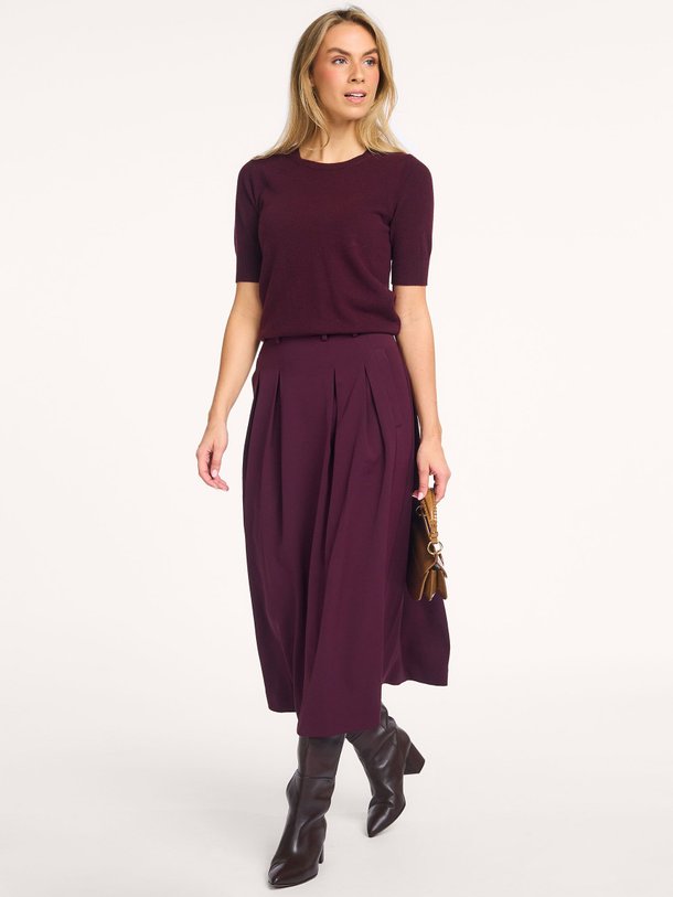 Ontdek de Anya geweven rok van Co'Couture in de kleur bordeauxrood bij Orangebag. Op werkdagen voor 21:45 besteld, morgen in huis.