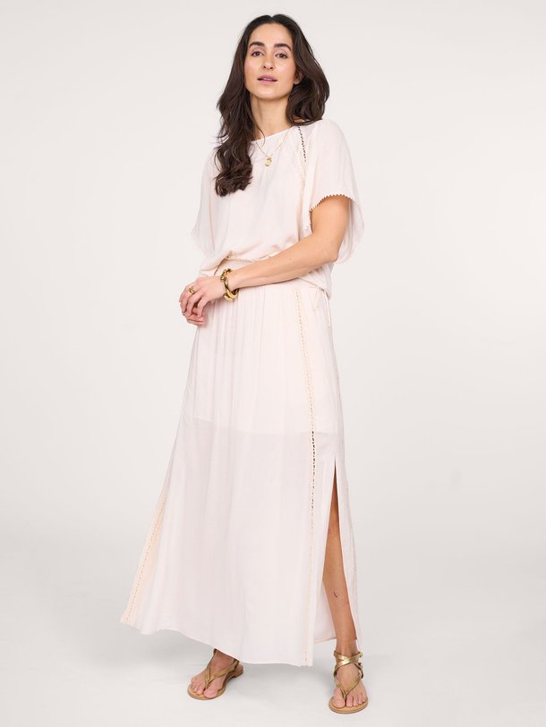 Ontdek de Callahan viscose maxi rok van Dante 6 in de kleur crème bij Orangebag. Op werkdagen voor 21:45 besteld, morgen in huis.