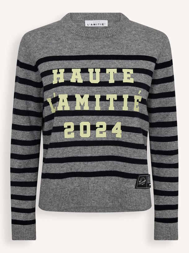 Ontdek de Cash wol/cashmeremix gestreepte logo trui van Haute L'Amitié in de kleur grijs bij Orangebag. Op werkdagen voor 21:45 besteld, morgen in huis.