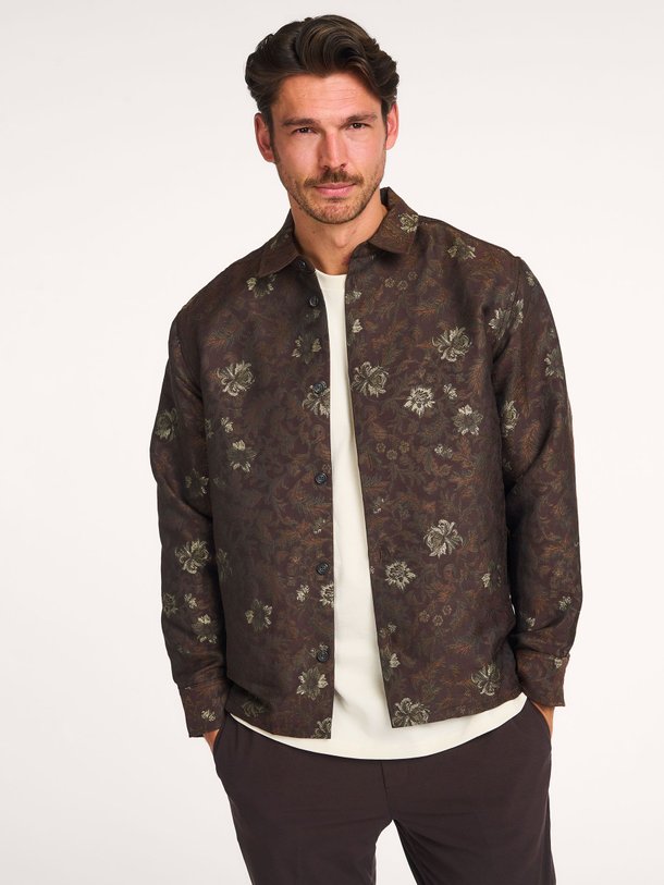 Ontdek de Kaleb katoenmix jacquard overhemd van Les Deux in de kleur donkerbruin bij Orangebag. Op werkdagen voor 21:45 besteld, morgen in huis.