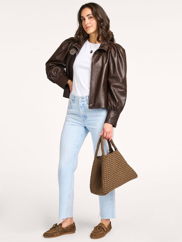 Ontdek de Kyrilo lederen jack van Dante 6 in de kleur donkerbruin bij Orangebag. Op werkdagen voor 21:45 besteld, morgen in huis.