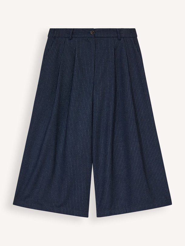 Ontdek de Elium katoenmix cropped broek met krijtstreep van La Fee Maraboutee in de kleur blauw bij Orangebag. Op werkdagen voor 21:45 besteld, morgen in huis.
