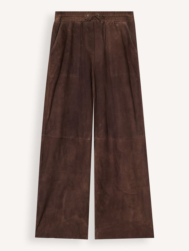 Ontdek de Nadia suède broek van Studio AR in de kleur donkerbruin bij Orangebag. Op werkdagen voor 21:45 besteld, morgen in huis.