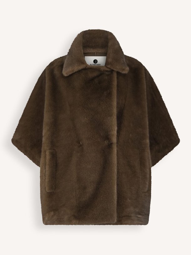 Ontdek de Elin geweven fake fur mantel van Alter Ego in de kleur donkerbruin bij Orangebag. Op werkdagen voor 21:45 besteld, morgen in huis.