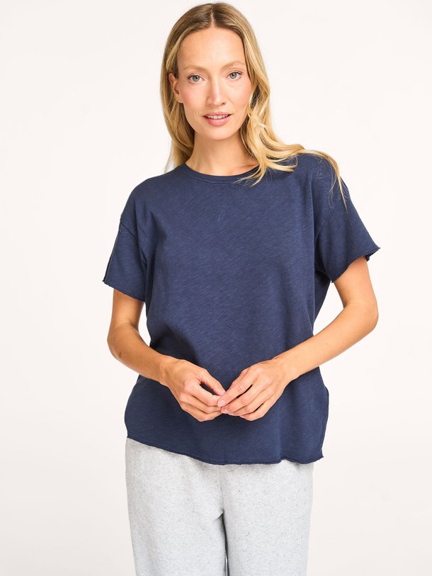 Ontdek de Sonoma katoenen slub T-shirt van American Vintage in de kleur donkerblauw bij Orangebag. Op werkdagen voor 21:45 besteld, morgen in huis.