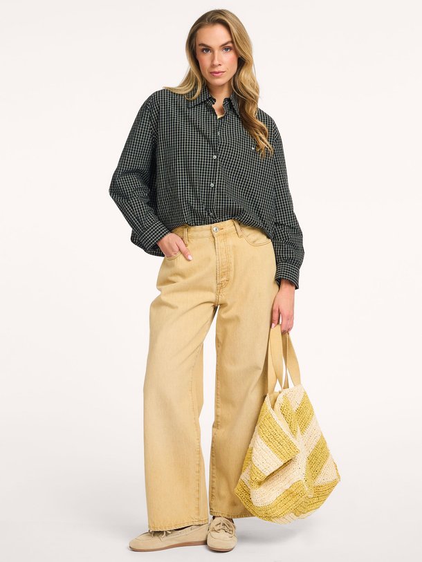 Ontdek de Paty high waist loose fit non-stretch jeans van Bellerose in de kleur Zand bij Orangebag. Op werkdagen voor 21:45 besteld, morgen in huis.