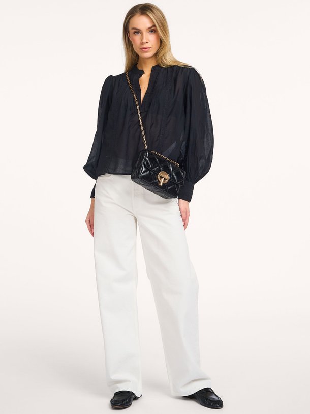 Ontdek de Gania katoen/viscosemix top van Vanessa Bruno in de kleur Zwart bij Orangebag. Op werkdagen voor 21:45 besteld, morgen in huis.