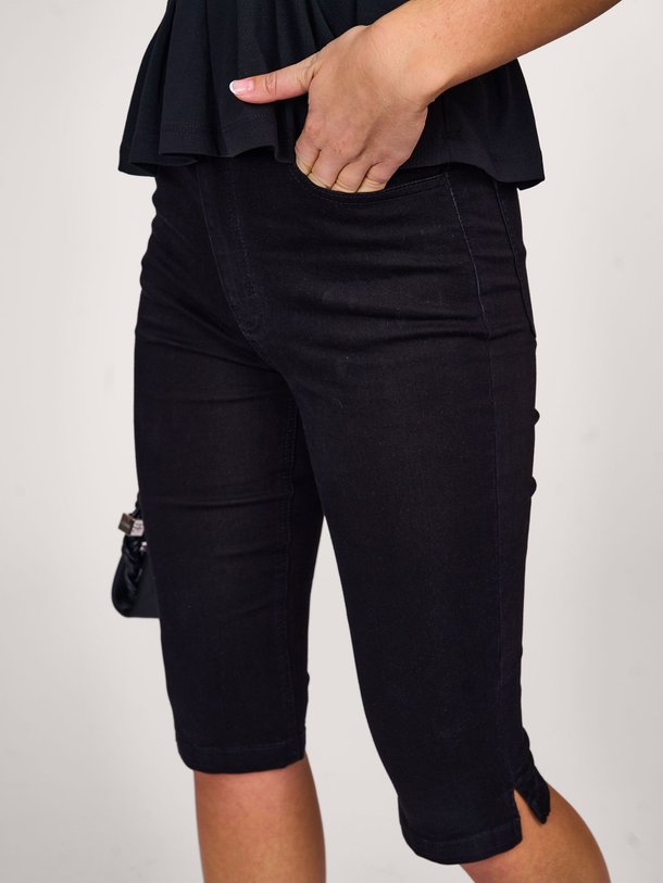 Ontdek de Rivy katoenmix stretch capri jeans van Gestuz in de kleur zwart bij Orangebag. Op werkdagen voor 21:45 besteld, morgen in huis.