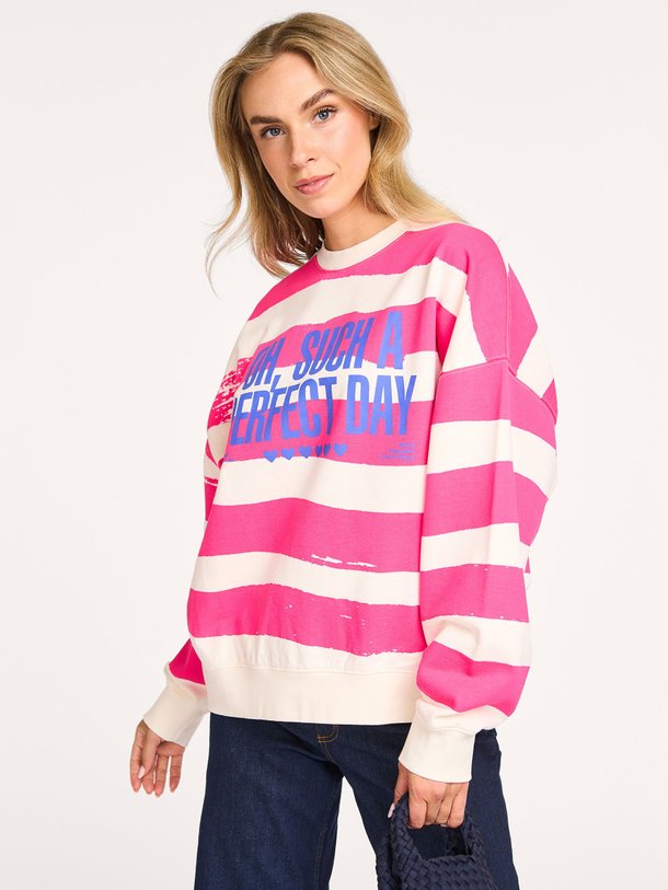 Ontdek de Atli organic cotton sweater met print van Mads Norgaard in de kleur roze bij Orangebag. Op werkdagen voor 21:45 besteld, morgen in huis.