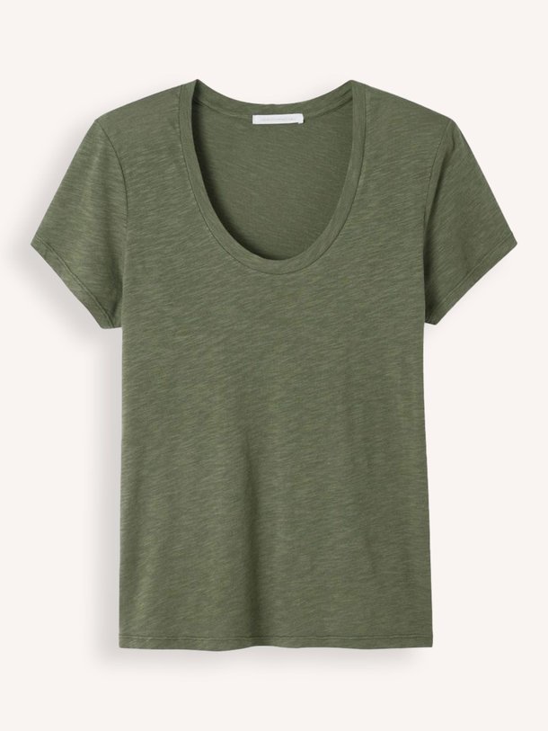 Ontdek de Jacksonville katoenmix slub T-shirt van American Vintage in de kleur olijfgroen bij Orangebag. Op werkdagen voor 21:45 besteld, morgen in huis.