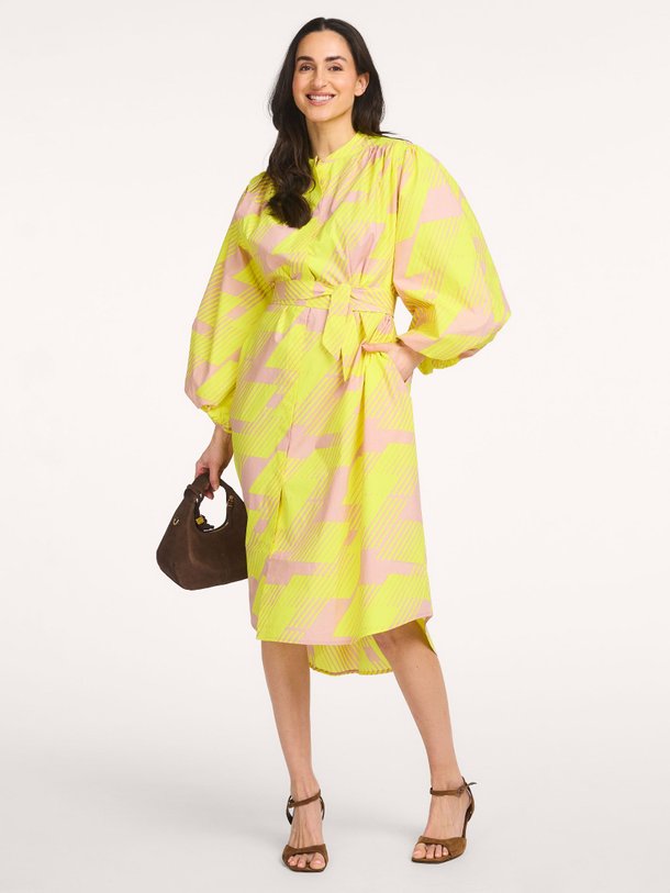 Ontdek de Jex katoenen oversized jurk van Essentiel Antwerp in de kleur Geel bij Orangebag. Op werkdagen voor 21:45 besteld, morgen in huis.