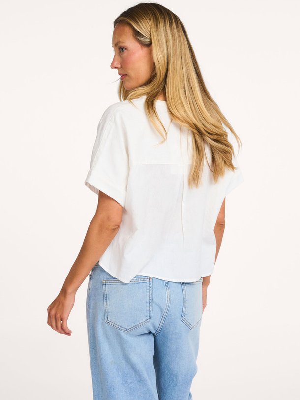 Ontdek de Villemin katoenen blouse van Modstrom in de kleur Wit bij Orangebag. Op werkdagen voor 21:45 besteld, morgen in huis.