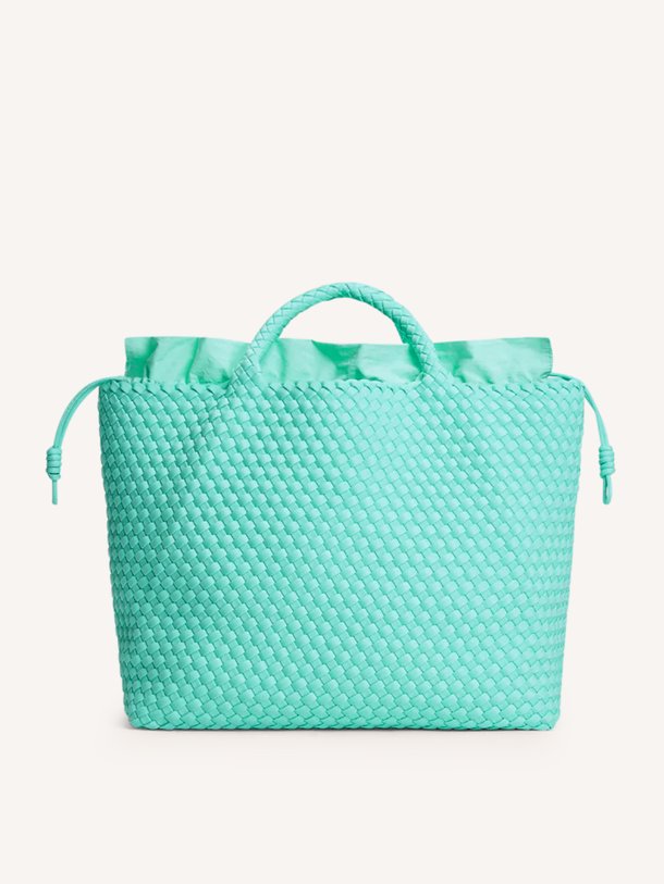 Ontdek de Gevlochten handtas large van Marrea in de kleur Turquoise bij Orangebag. Op werkdagen voor 21:45 besteld, morgen in huis.