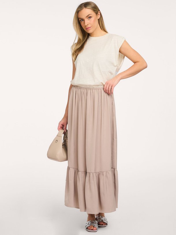 Ontdek de Milia geweven maxi rok van Sofie Schnoor in de kleur Taupe bij Orangebag. Op werkdagen voor 21:45 besteld, morgen in huis.