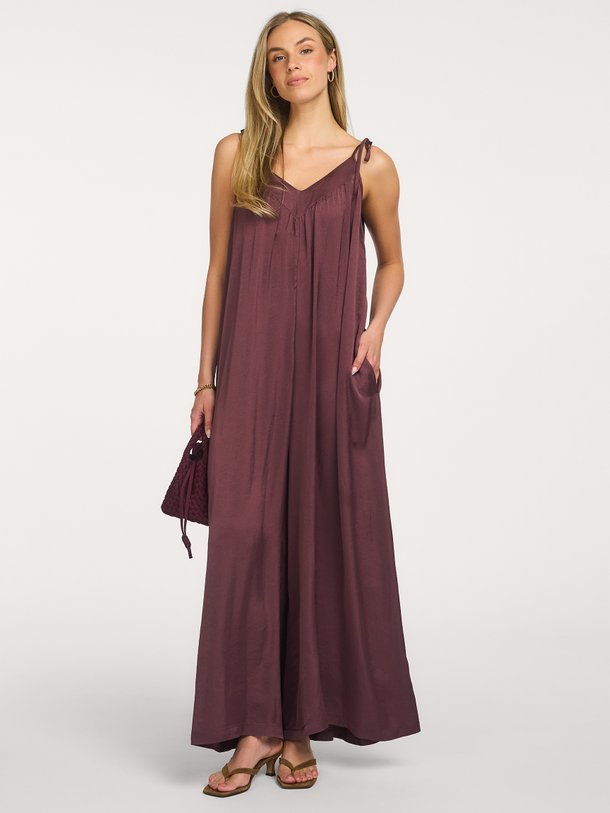 Ontdek de Jumpsuit Silky touch van Summum bij Orangebag. Op werkdagen voor 21:45 besteld, morgen in huis.