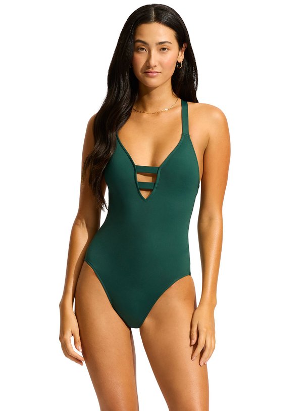 Ontdek de S.Collective Deep V One Piece van Seafolly in de kleur donkergroen bij Orangebag. Op werkdagen voor 21:45 besteld, morgen in huis.