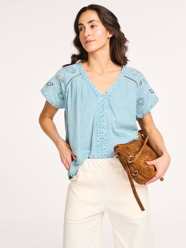 Ontdek de Shifumo katoenen top van Louizon in de kleur blauw bij Orangebag. Op werkdagen voor 21:45 besteld, morgen in huis.